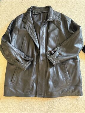 Men's Black Leather Trench Coat - Classic Outerwear